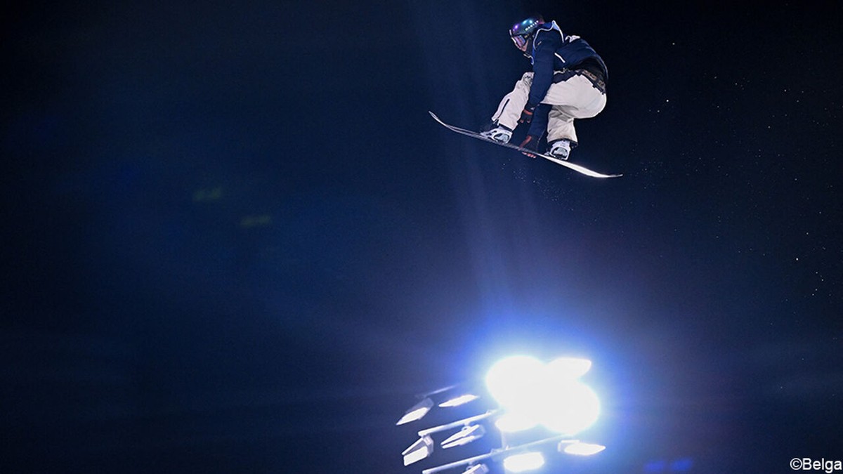 VIDEO - Japanse snowboarders domineren zoals verwacht Big Air-competitie (maar niet met verwachte namen)