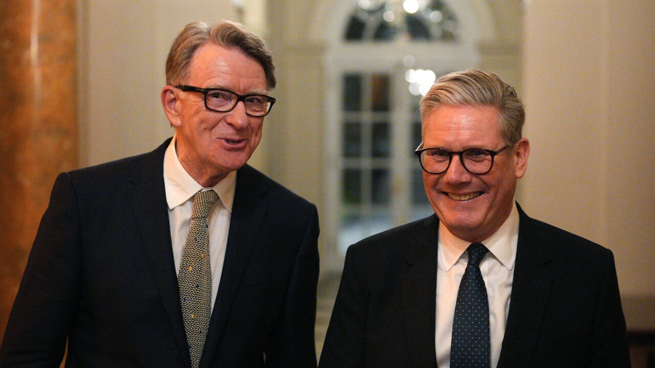 Britse regering geeft nieuwe reeks documenten over omstreden benoeming van Mandelson tot ambassadeur in VS vrij