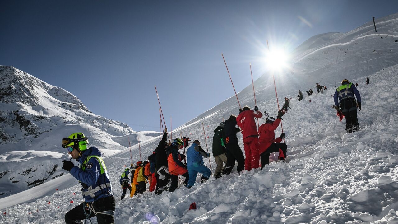 Lawinegevaar in de Alpen bijzonder groot: waar moet je op letten om het veilig te houden?
