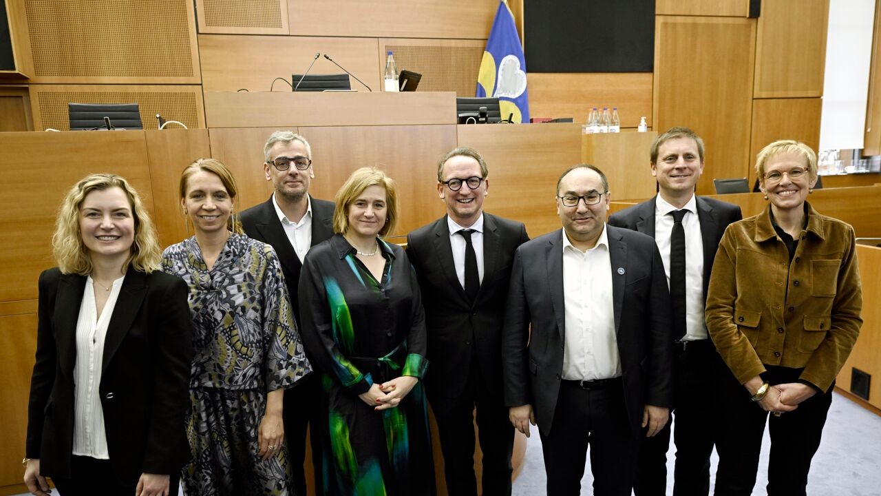 Kersvers Brussels minister-president Dilliès: "20 jaar geleden dat ik Nederlands heb gebruikt"