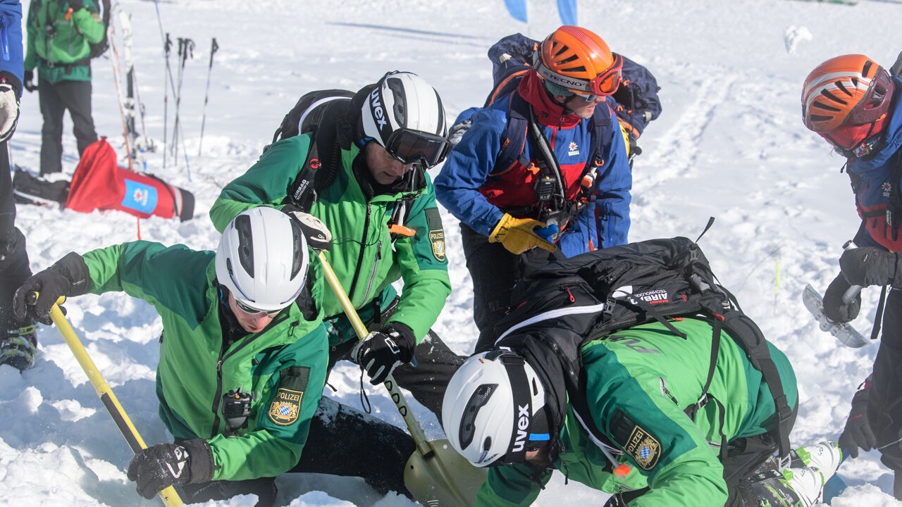 Twee Vlaamse dertigers omgekomen bij lawine in zuiden van Zwitserland, waren ervaren tourskiërs