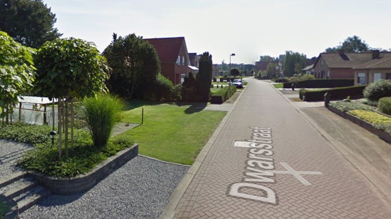 30-jarige man dood aangetroffen op straat in woonwijk in Retie