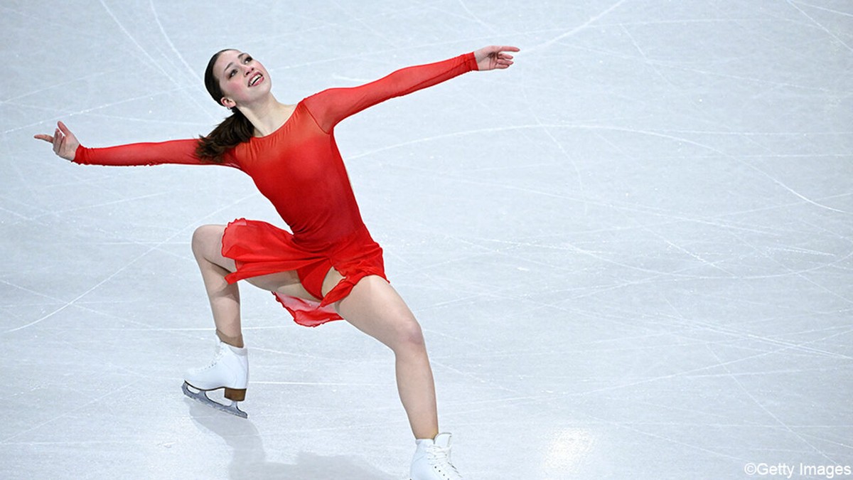 LIVESTREAM - Nina Pinzarrone en Loena Hendrickx zijn aan zet: kijk naar de vrije kür in het kunstschaatsen