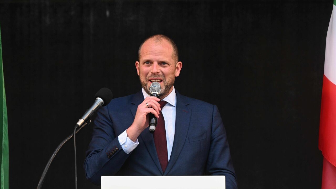 Belgische ambassadeur in Iran op het matje geroepen na toespraak Francken