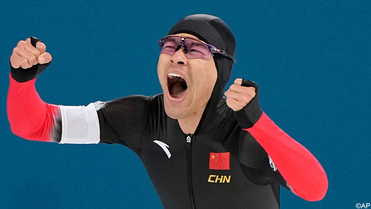 Chinees Ning verrast topfavoriet Jordan Stolz op hoogstaande 1.500 meter, weer net niet voor Joep Wennemars