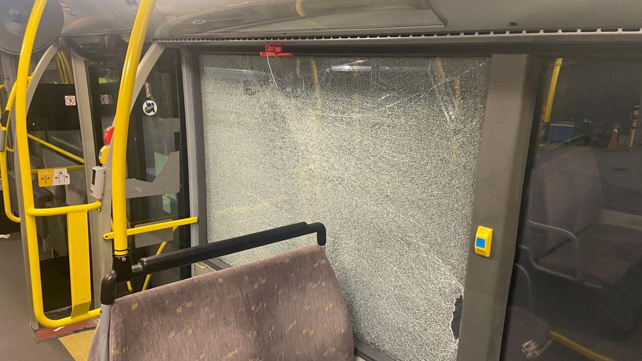 "De maat is vol": Spaanse voetbalsupporters beschadigen opnieuw bussen in Brugge