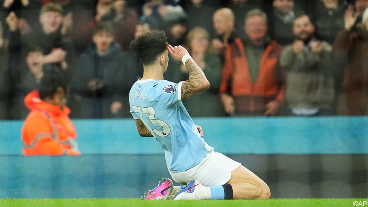 LIVE - Amusant kwartiertje in het Etihad: O'Reilly schenkt Man. City nieuwe voorsprong tegen Newcastle met rake kopbal