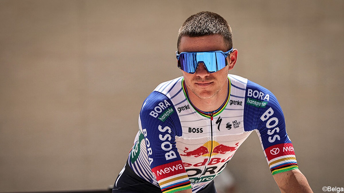 Remco Evenepoel slaat de kasseien dit voorjaar over: "Of heeft de UAE Tour misschien iets veranderd?"