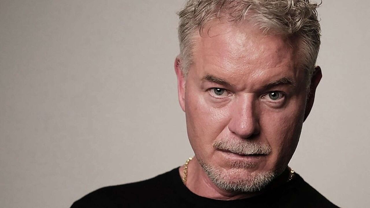 "Vecht, meisjes, en leef met opgeheven hoofd": overleden acteur Eric Dane richt zich tot zijn dochters in emotionele afscheidsvideo