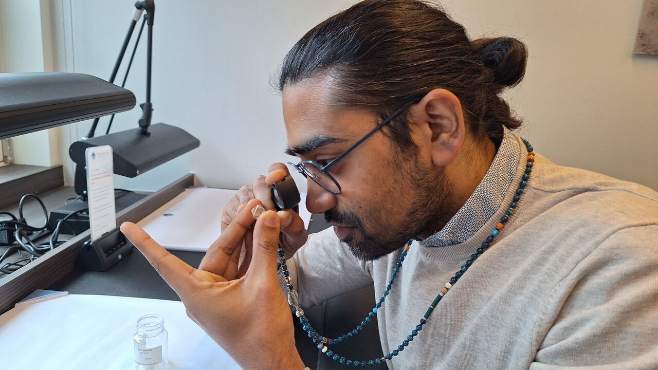 70 nationaliteiten in 3 straten: een unieke blik achter de schermen van de Antwerpse diamantwijk