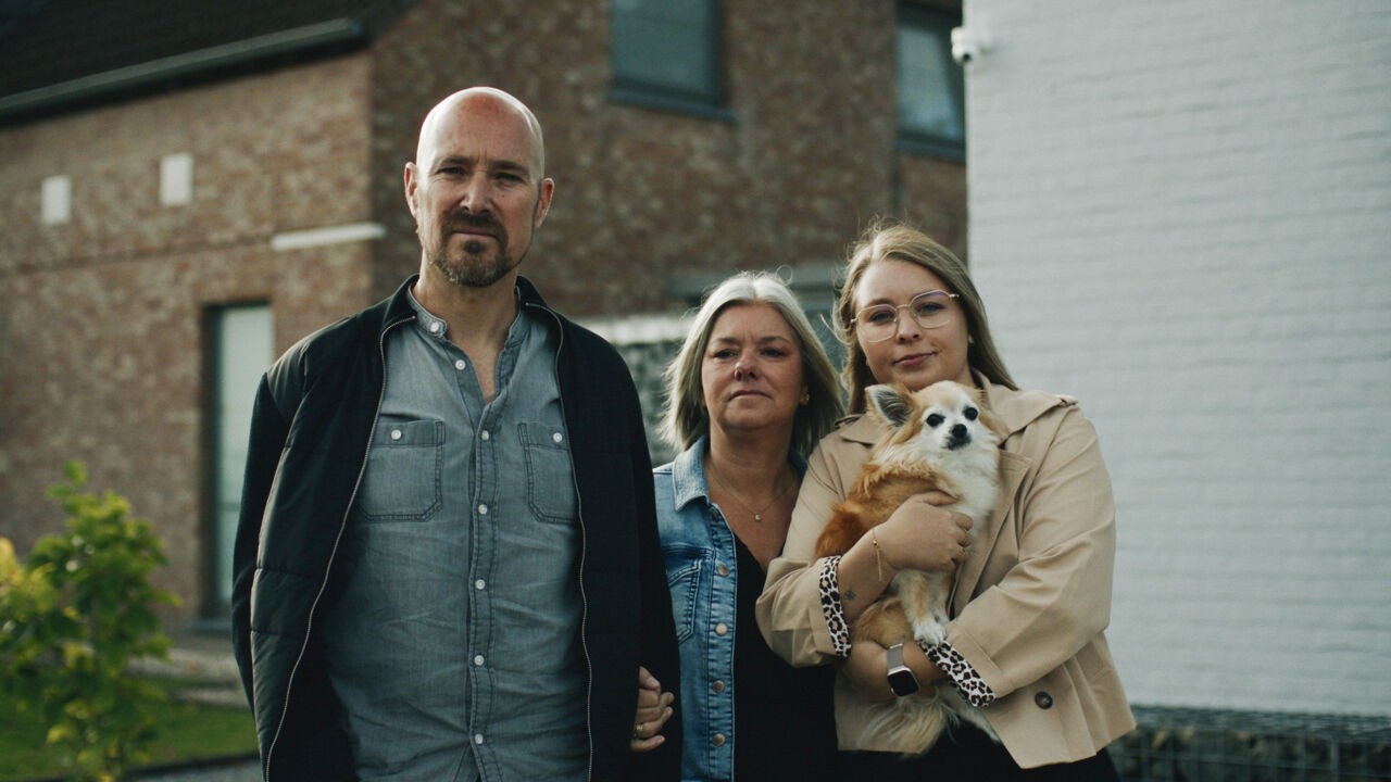 "Je bent van mij en je blijft van mij": ouders en zus getuigen hoe Naomi terechtkwam in spiraal van dodelijk partnergeweld