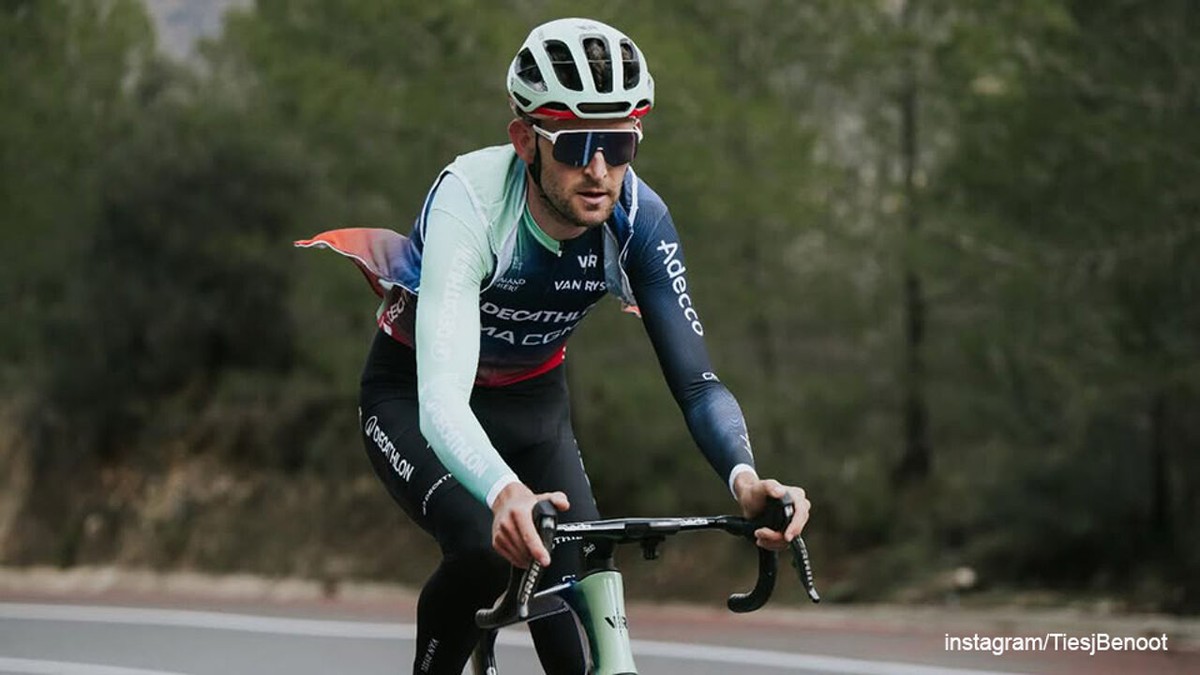 300m wandelen per uur, meer mag Tiesj Benoot niet na operatie: "Zal 4 maanden nodig hebben om op niveau te zijn"