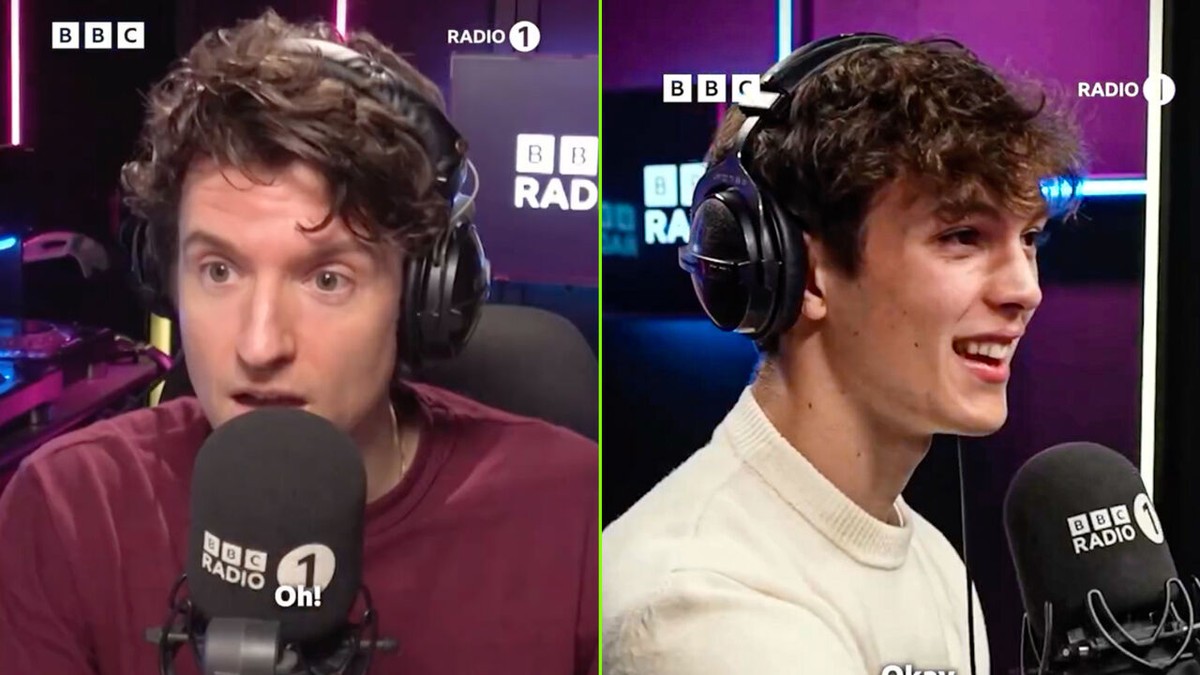 "Oh my god, die gast!": presentator kan oren niet geloven wanneer F1-talent naar Tadej Pogacar belt met speciale vraag