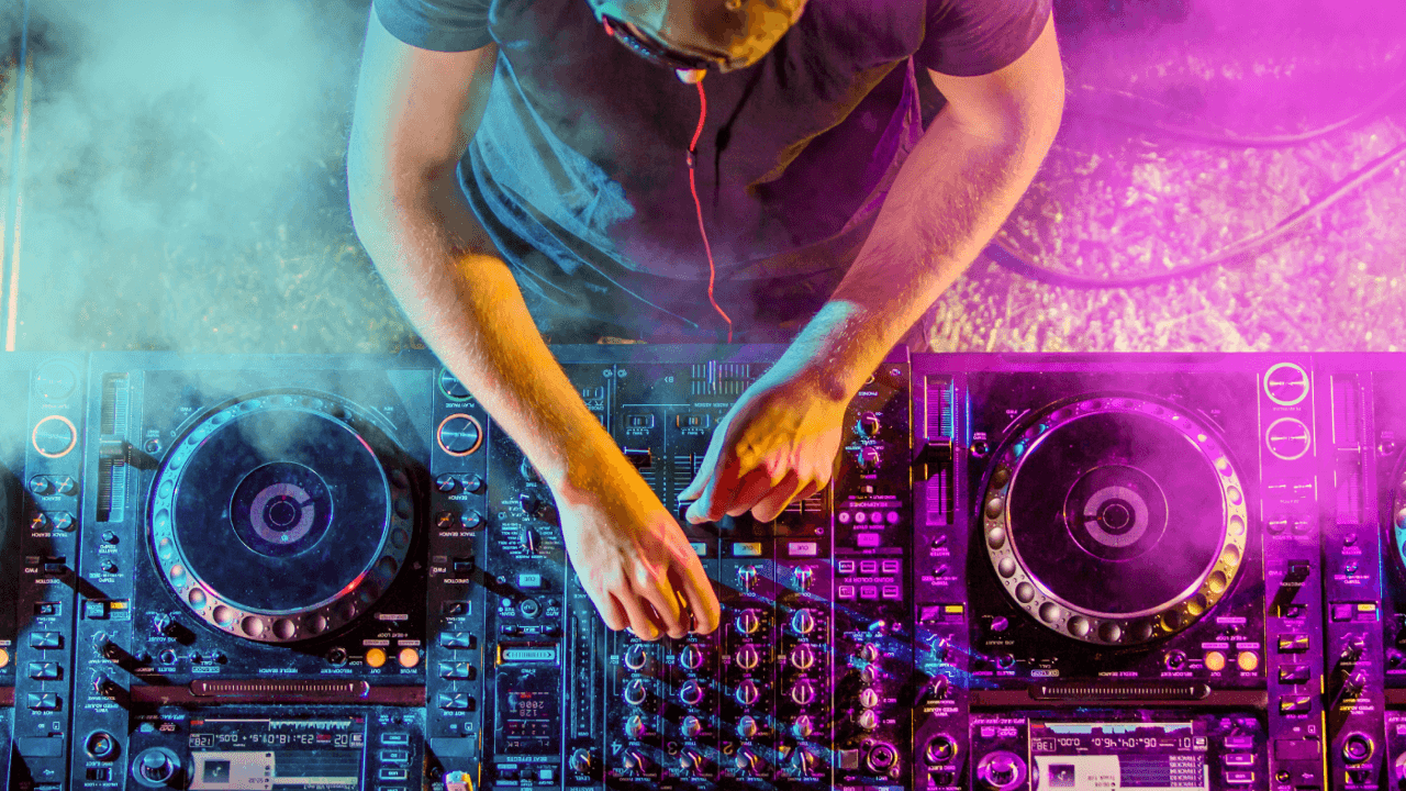 Screenshots over ongepast gedrag zetten dj-wereld op zijn kop: wat zijn de 'techno-files'?