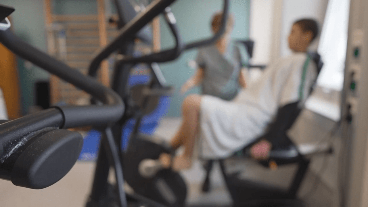 "Ze hebben me in brand gestoken en zijn daarna gevlucht": Zakaria (15) lag week in coma en heeft derdegraadsbrandwonden