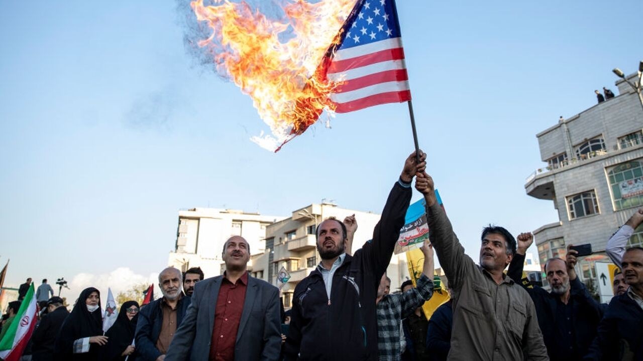 Van Islamitische Revolutie tot nucleair dilemma: hoe spanningen tussen VS, Israël en Iran escaleerden tot open oorlog