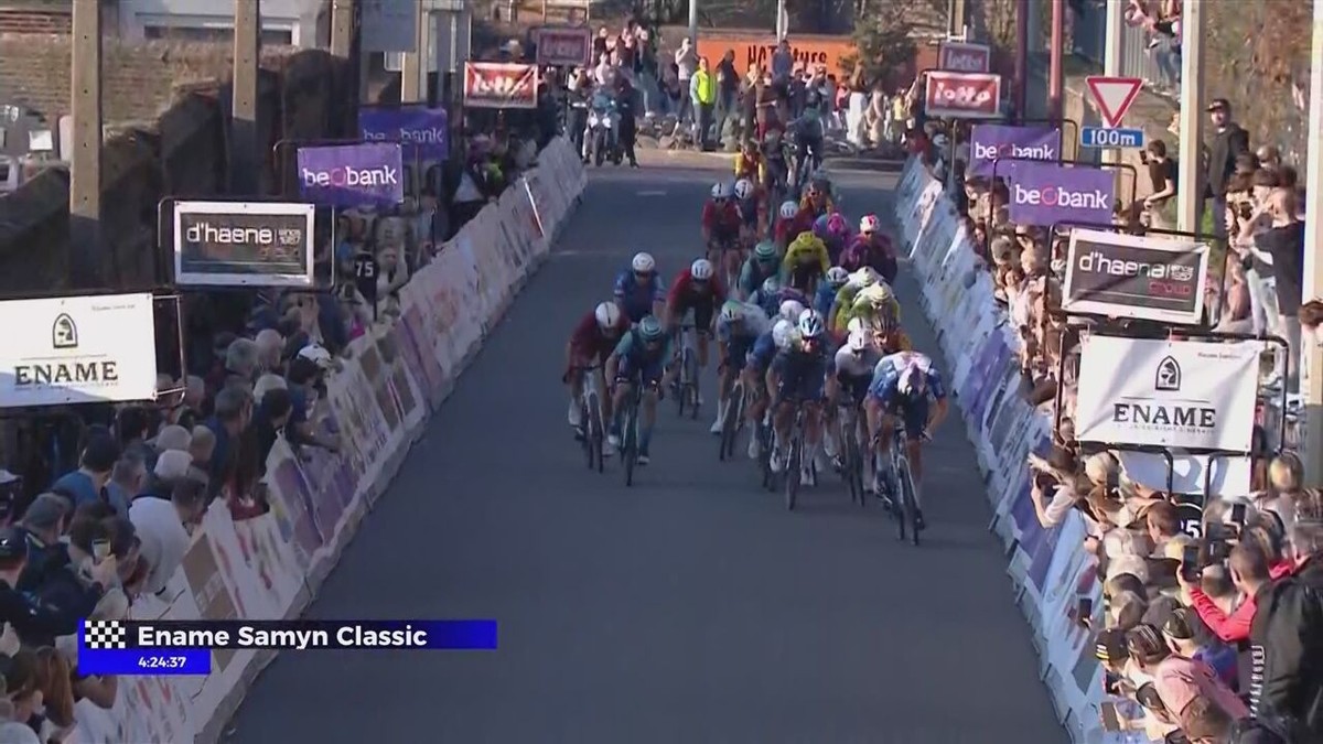 VIDEO - Peloton haalt Hagenes net op tijd terug, Jordi Meeus sprint autoritair naar de zege in de GP Samyn