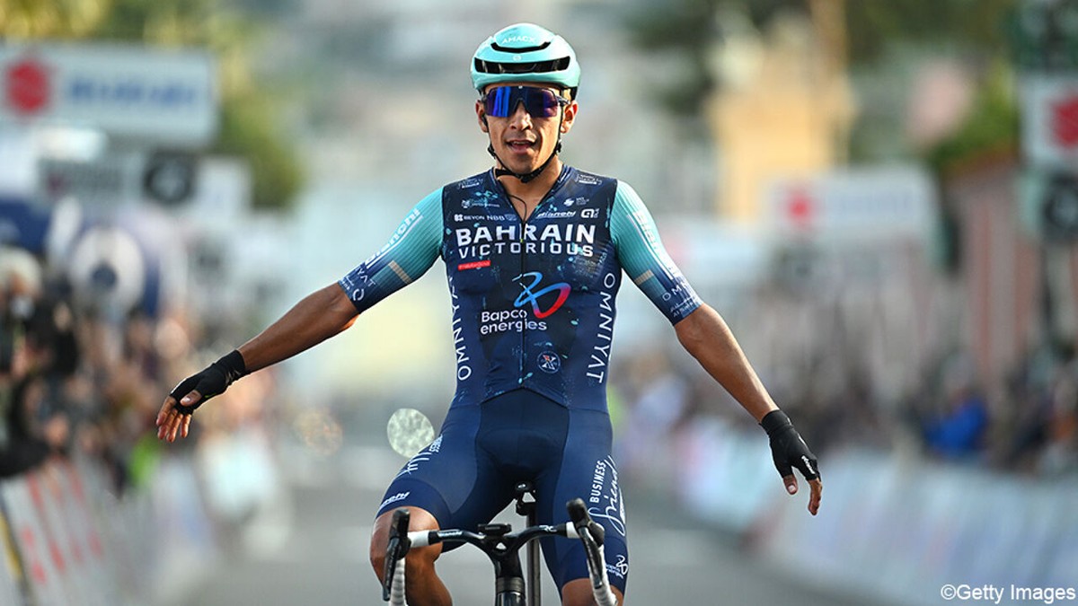Santiago Buitrago maakt bergop het verschil in Trofeo Laigueglia en triomfeert voor het eerst in een eendagskoers