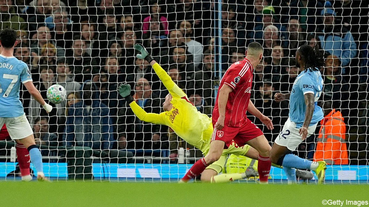 LIVE - Sels stond erbij en keek ernaar: Semenyo zet dominant City op voorsprong tegen Forest