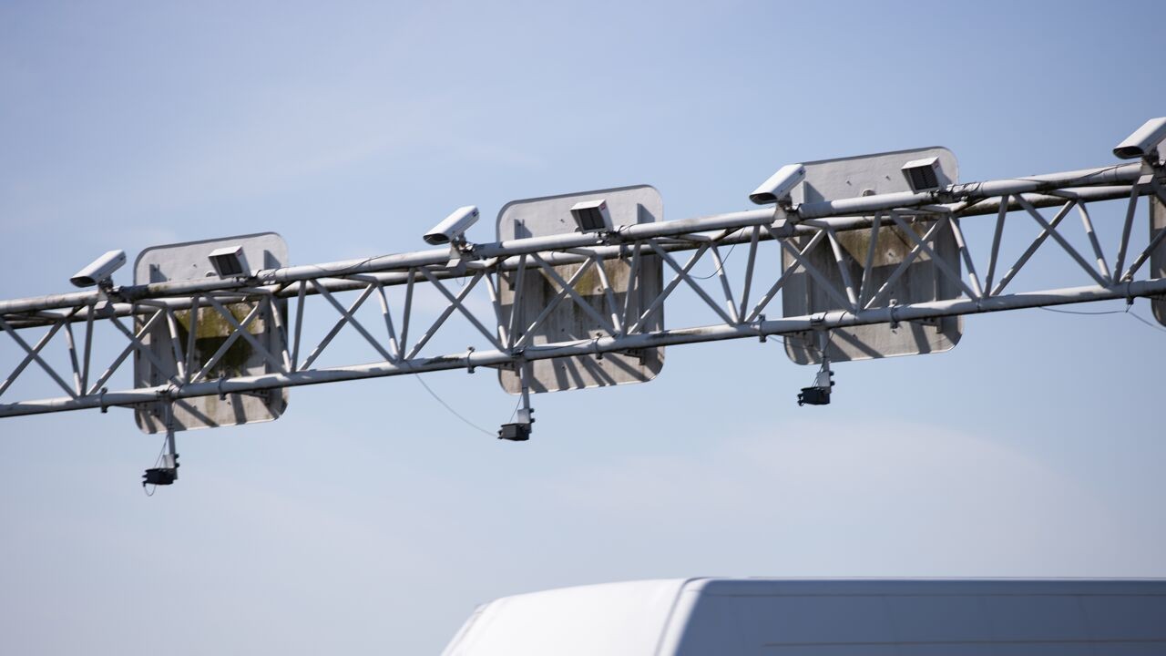 Vlaanderen scherpt regels voor nieuwe trajectcontroles aan: "Constructies op basis van aantal boetes zijn niet aanvaardbaar"