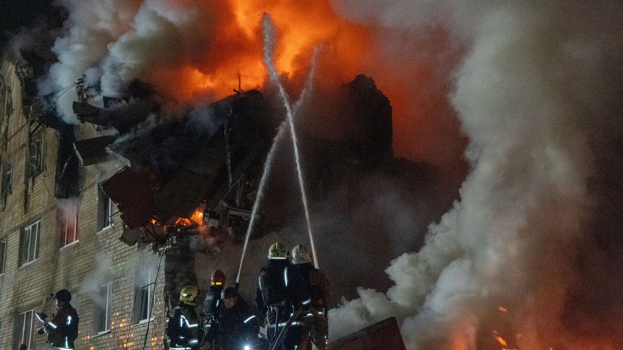 7 doden in Charkiv na grootschalige Russische aanvallen op Oekraïne