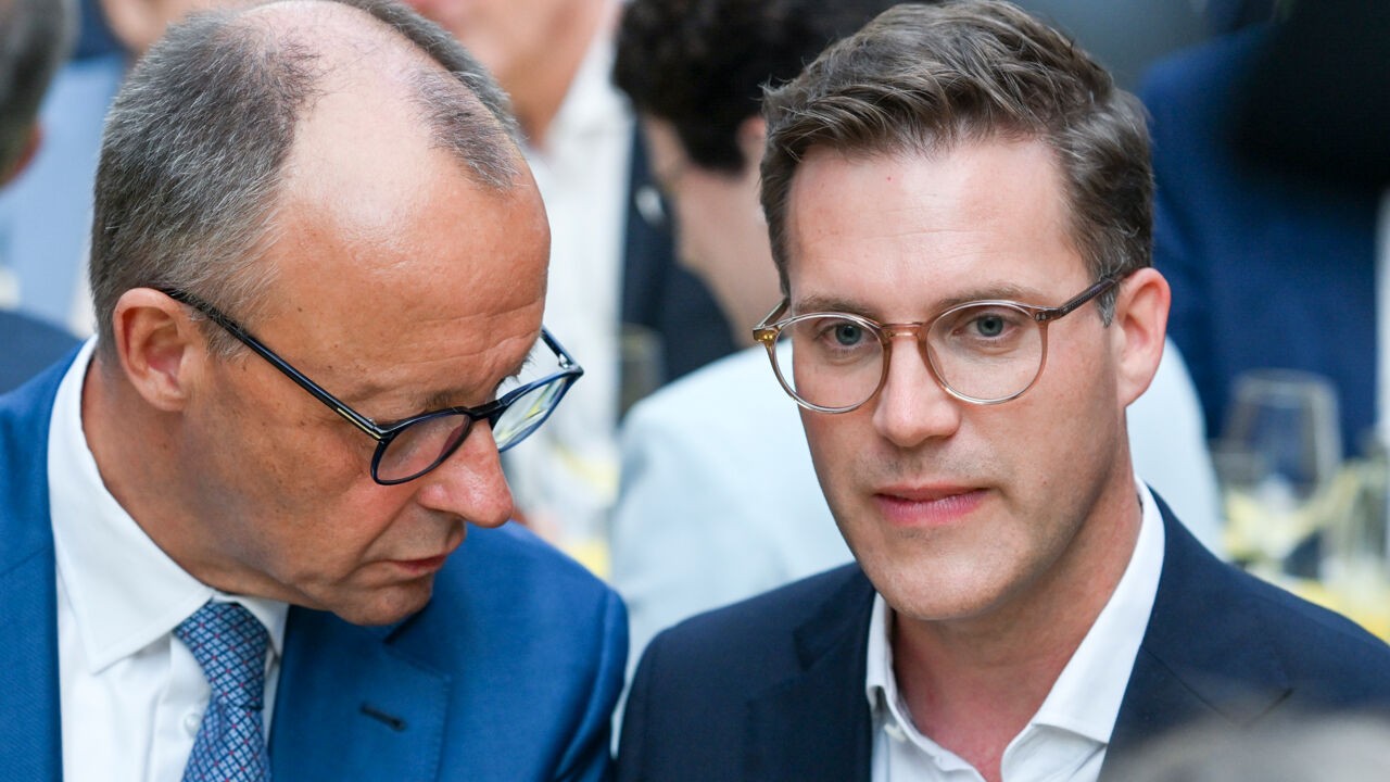 Tegenvaller voor Duitse bondskanselier Merz: CDU nipt tweede na Groenen in belangrijke deelstaatverkiezing