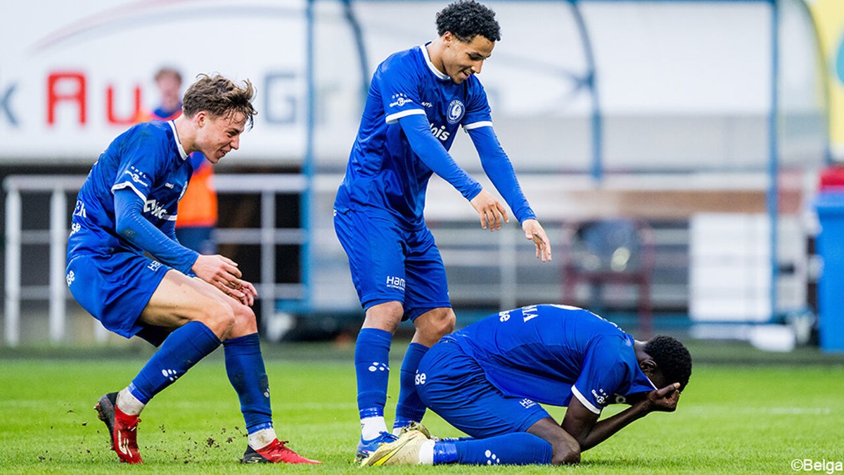 Het verhaal achter zijn tranen laat niemand onberoerd: de tragedie van Cissé (18), meteen onverwachte held van Gent