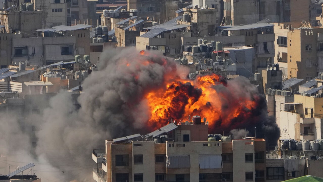 Israël kondigt nieuwe reeks aanvallen aan op Iran, Turkije onderschept Iraanse raket in luchtruim