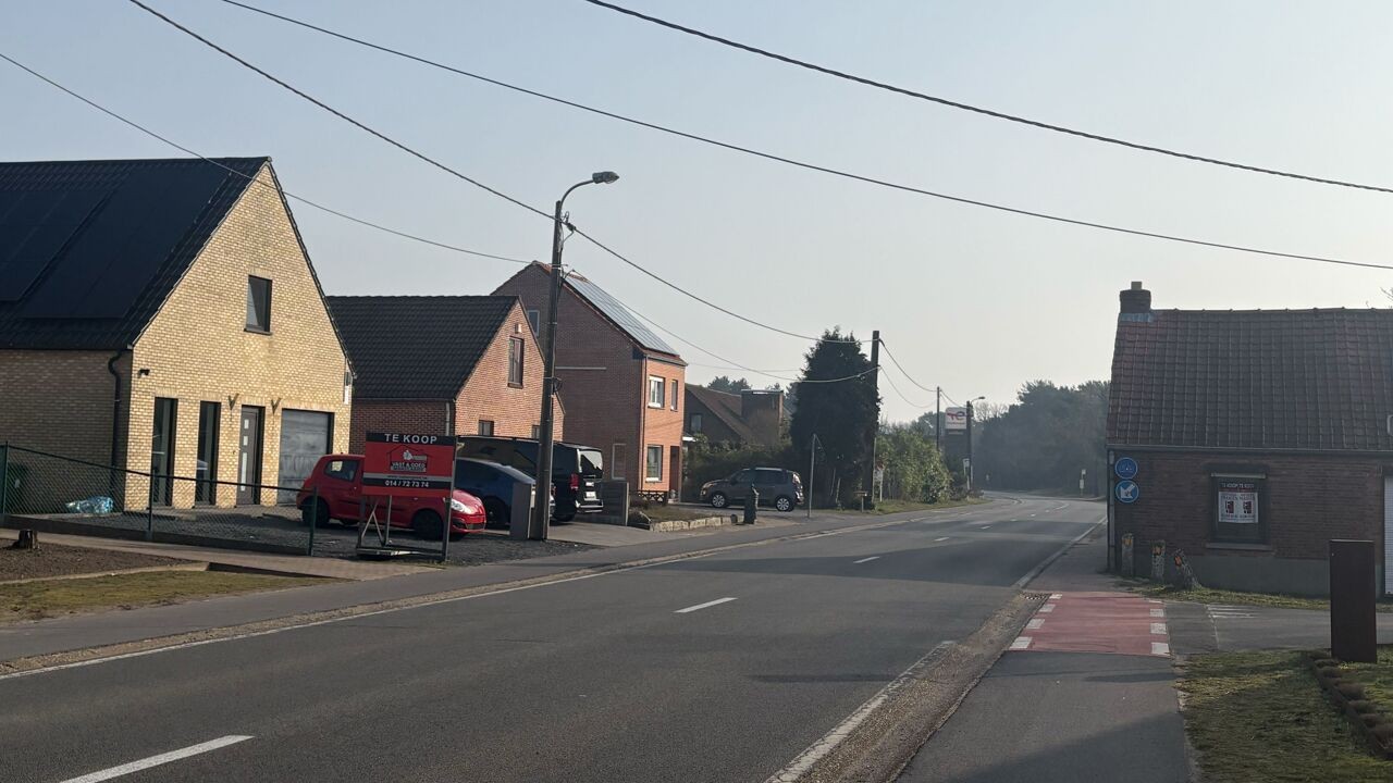 Autoverkoop loopt uit de hand in Balen: verkopers schieten met alarmpistool op kandidaat-kopers