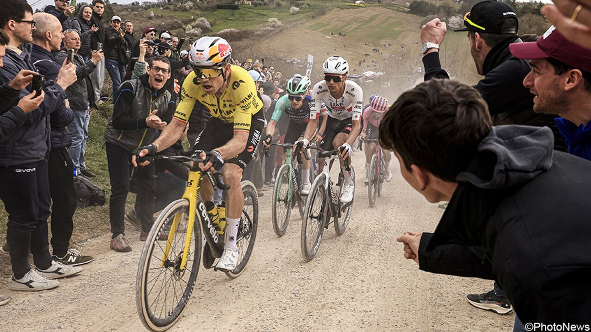 LIVE Tirreno-Adriatico: Krijgen we duel tussen Van Aert en Van der Poel op de gravelwegen?