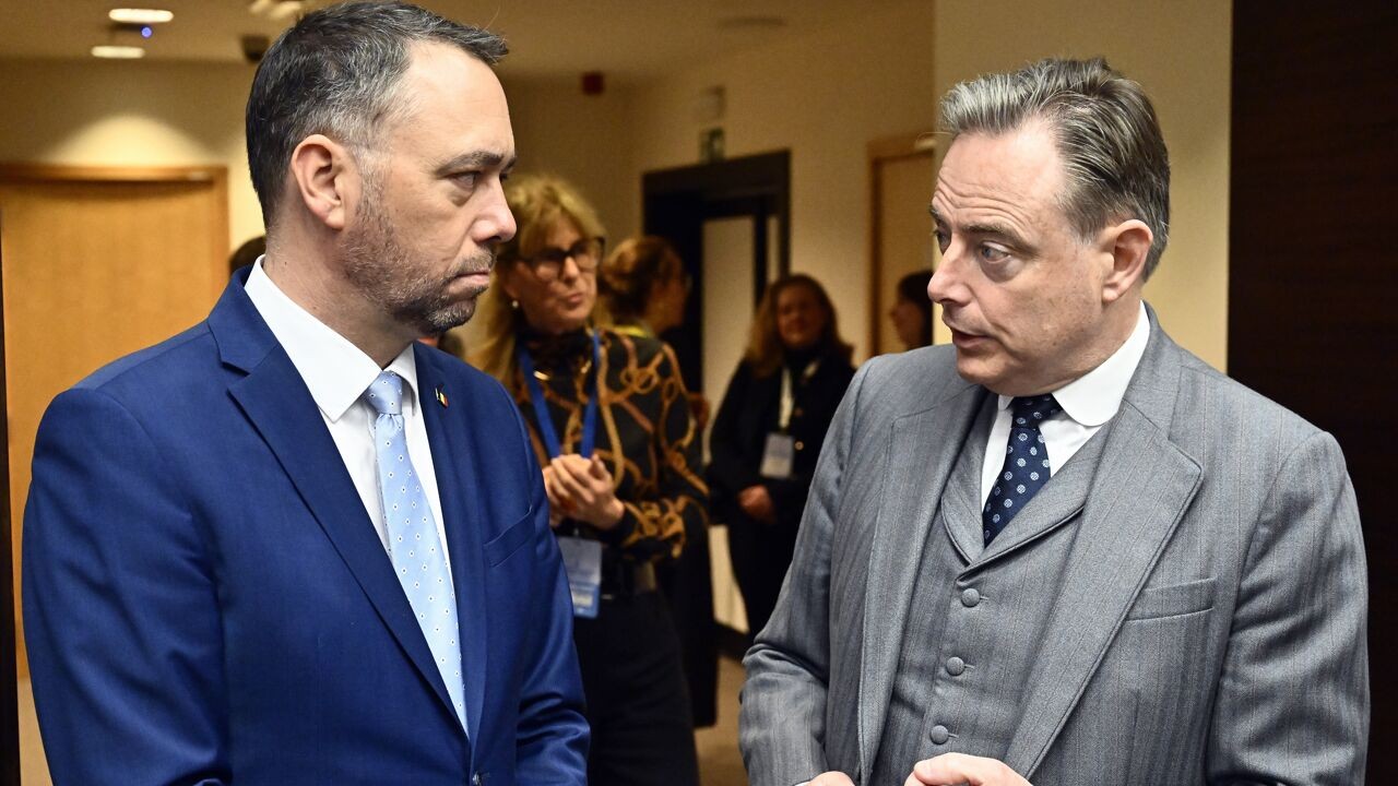 Prévot gaat in tegen De Wever: "Spreken over normalisering van relatie met Rusland is signaal van verzwakking"