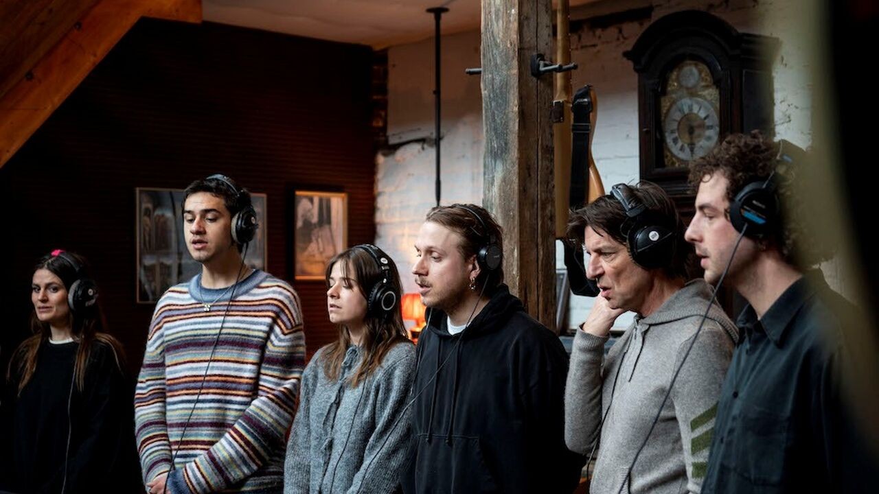 "Belangrijk dat we als kunstenaars onze stem laten horen": Oxfam lanceert lied met 50 Belgische en Palestijnse artiesten