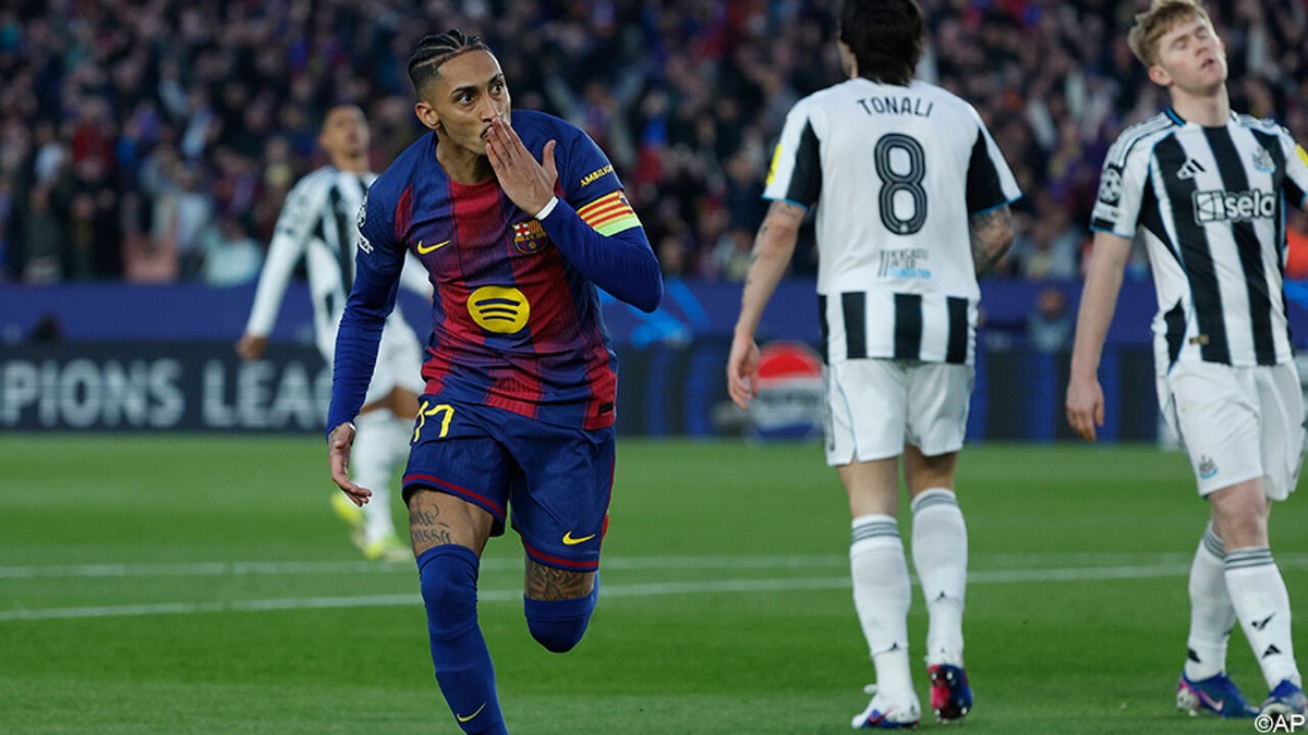 LIVE: Wat een wedstrijdbegin! Meteen na gelijkmaker Newcastle zet Bernal Barcelona opnieuw op voorsprong