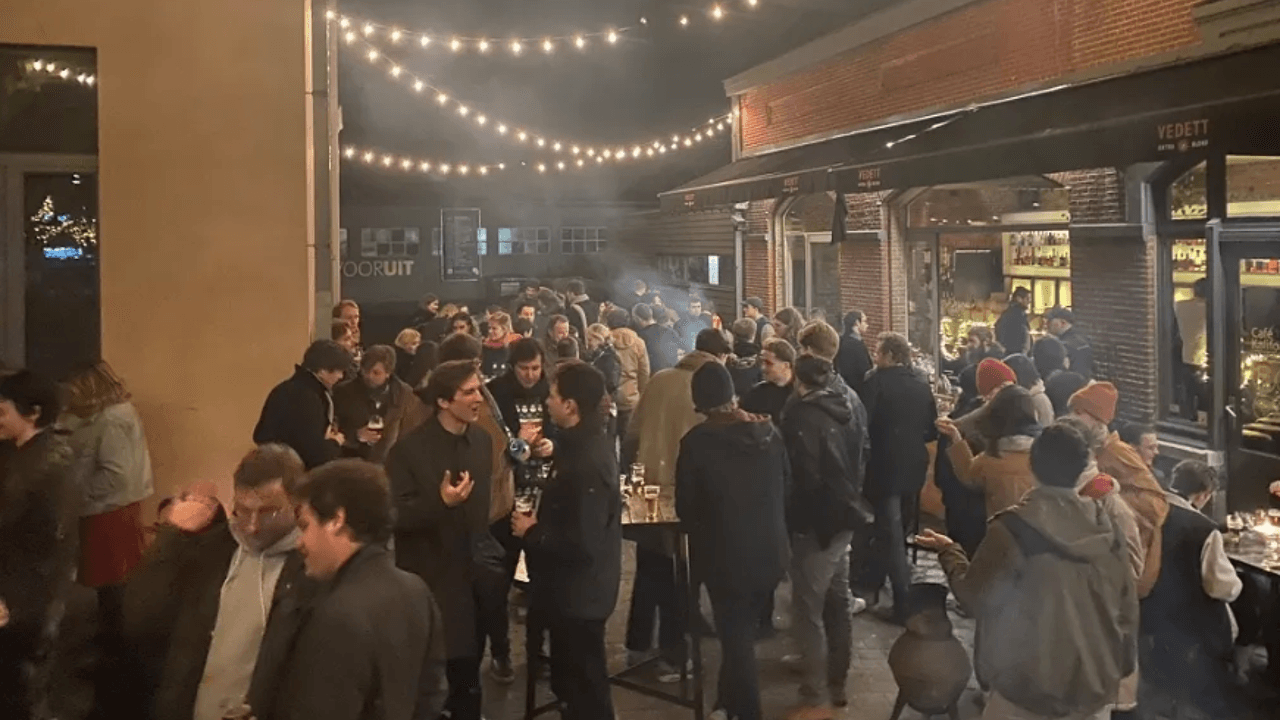 "Zonde dat enkele jongeren boel verpesten": Boechout onderzoekt alcoholverbod in buurt van café Kalifornia