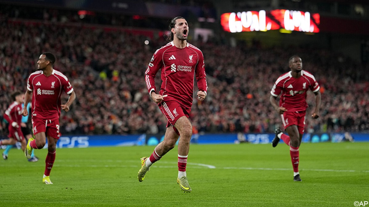 Op naar Parijs: Liverpool maakt gehakt van Galatasaray in verbluffende tweede helft, Salah viert jubileumgoal