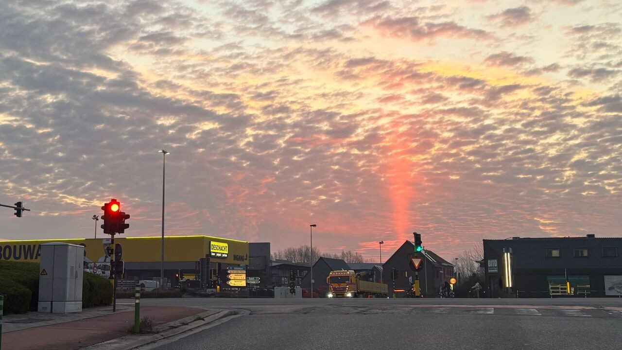 Vlaanderen ontwaakt bij zonnezuil aan de hemel: "Perfecte weersomstandigheden"