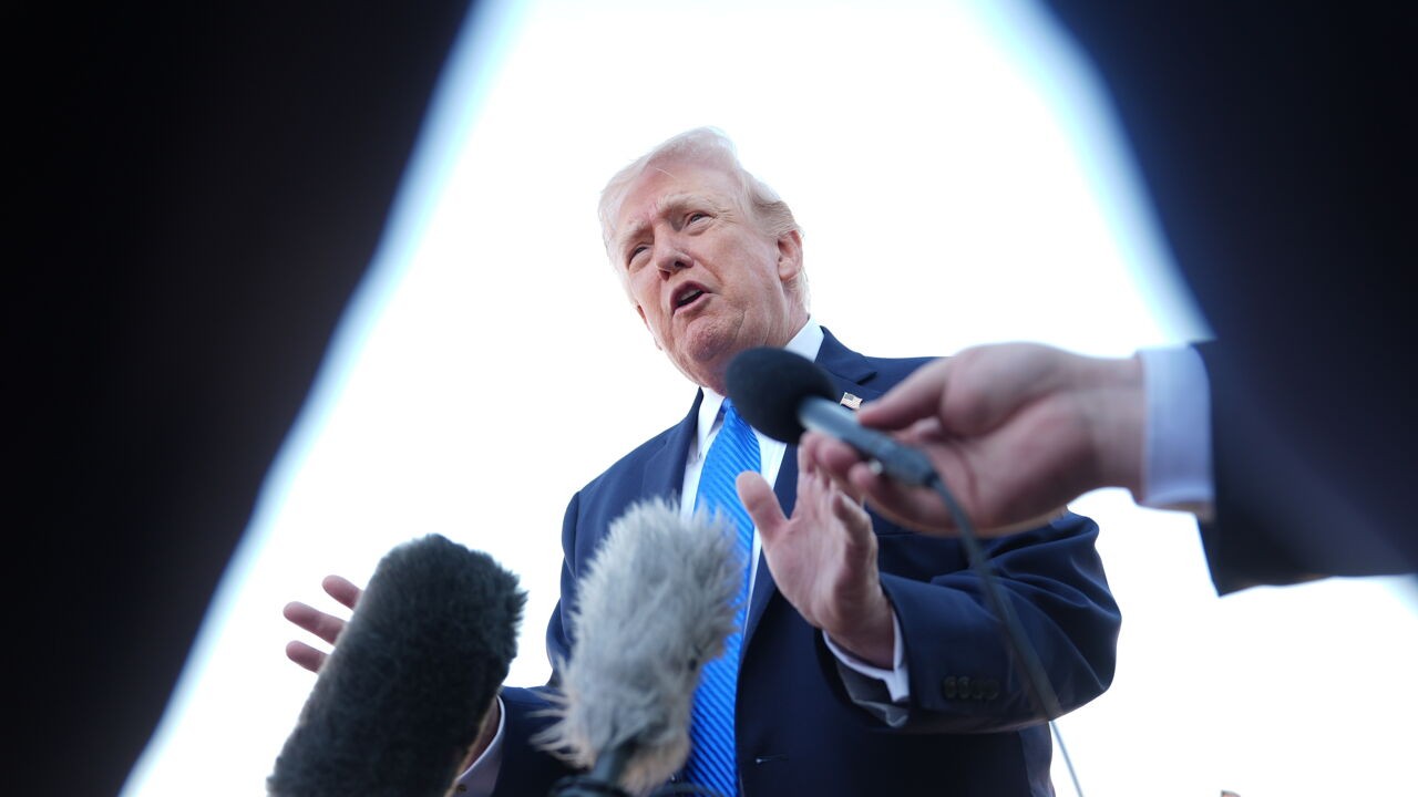 Trump zegt dat "belangrijke punten van overeenstemming zijn bereikt met Iran", Iran ontkent gesprekken