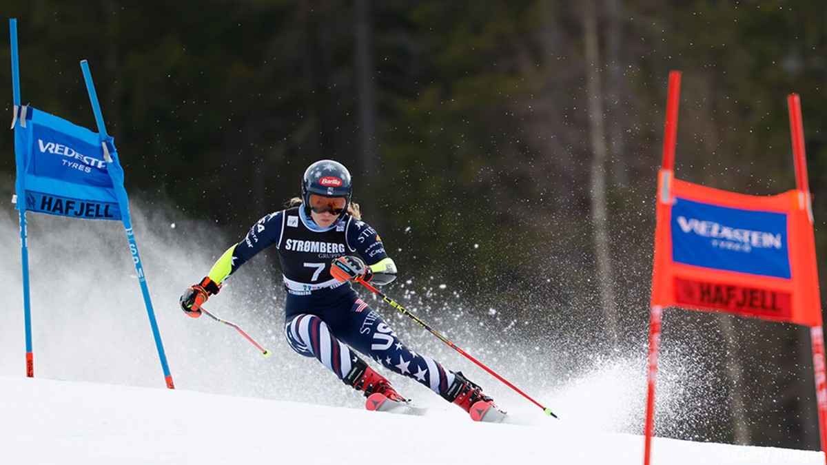 Mikaela Shiffrin evenaart record met haar zesde eindzege in de algemene Wereldbeker