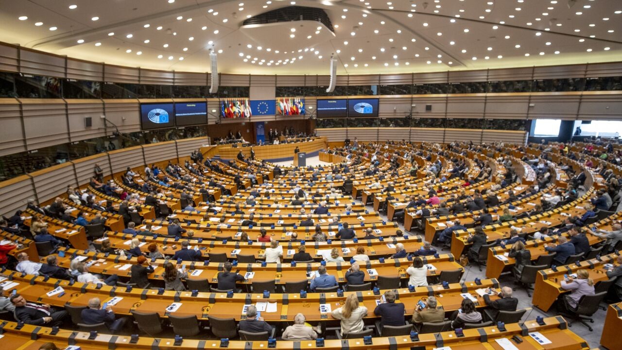 2.000 miljard euro volstaat niet voor Europees Parlement: meerjarenbegroting moet 10 procent hoger