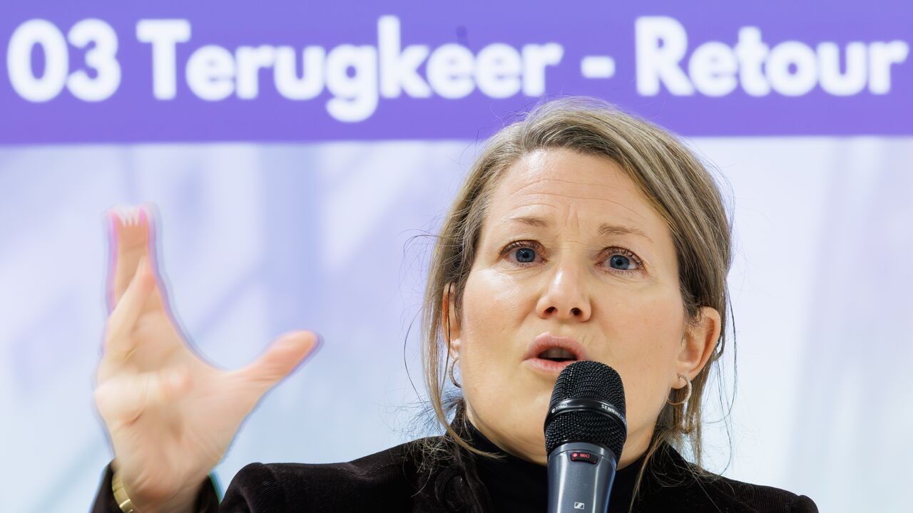 Van Bossuyt maakt nieuwe werkafspraken om opvang te weigeren na arrest Raad van State