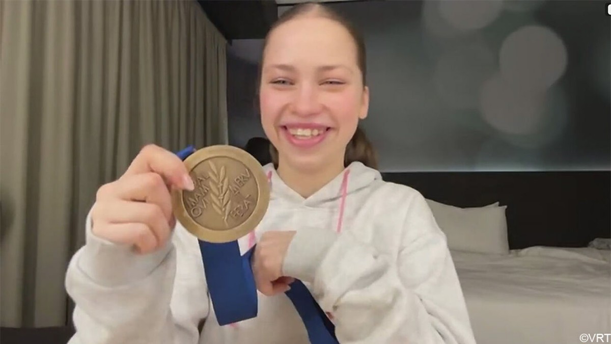 Nina Pinzarrone showt WK-brons: "Ik moet stoppen met twijfelen, ik hoor bij de toppers"