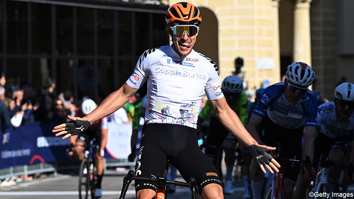 Ctrl+C Ctrl+V: Axel Laurance wint weer in Coppi e Bartali, Mauro Schmid baalt voor de 3e keer en is nu ook leiderstrui kwijt