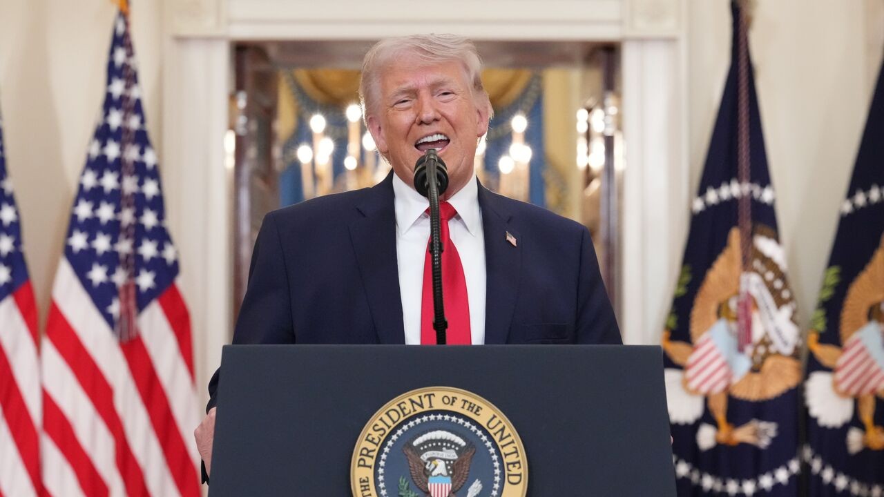 Trump herhaalt zichzelf in toespraak: "Klus bijna klaar, Hormuz gaat vanzelf weer open"