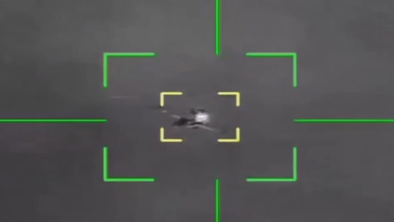 Twee Amerikaanse gevechtsvliegtuigen neergehaald in Midden-Oosten: 2 piloten gered, zoekactie naar 1 bemanningslid