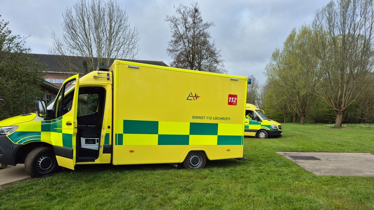 Ziekenwagens in Brakel rijden zich vast in drassige Rijdtmeersen, oproeper is verdwenen