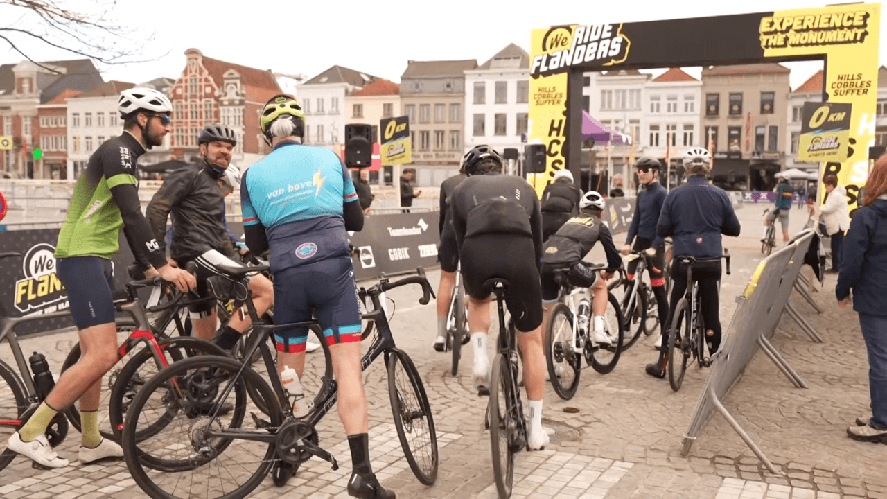 Brit (51) overleden tijdens Ronde van Vlaanderen voor wielertoeristen, 2 anderen gereanimeerd