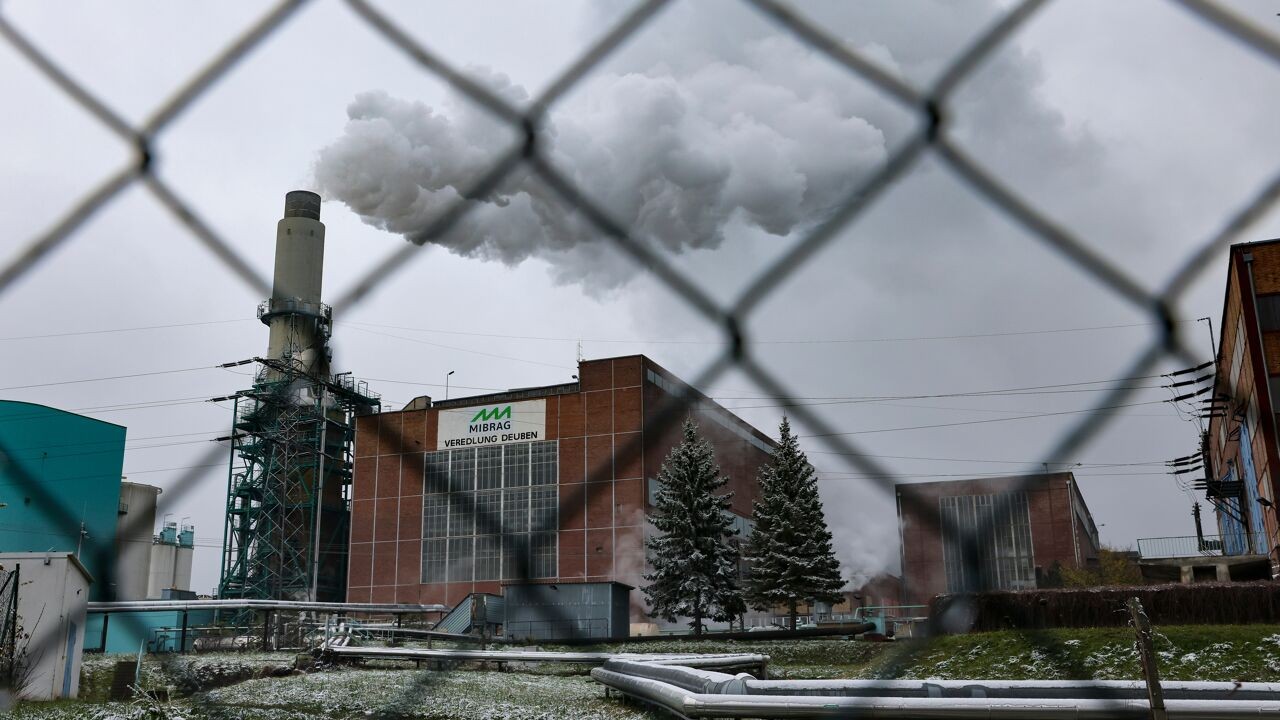 Terwijl Spanje stroomfactuur halveert met zon en wind, grijpen Duitsland en Italië terug naar kolen