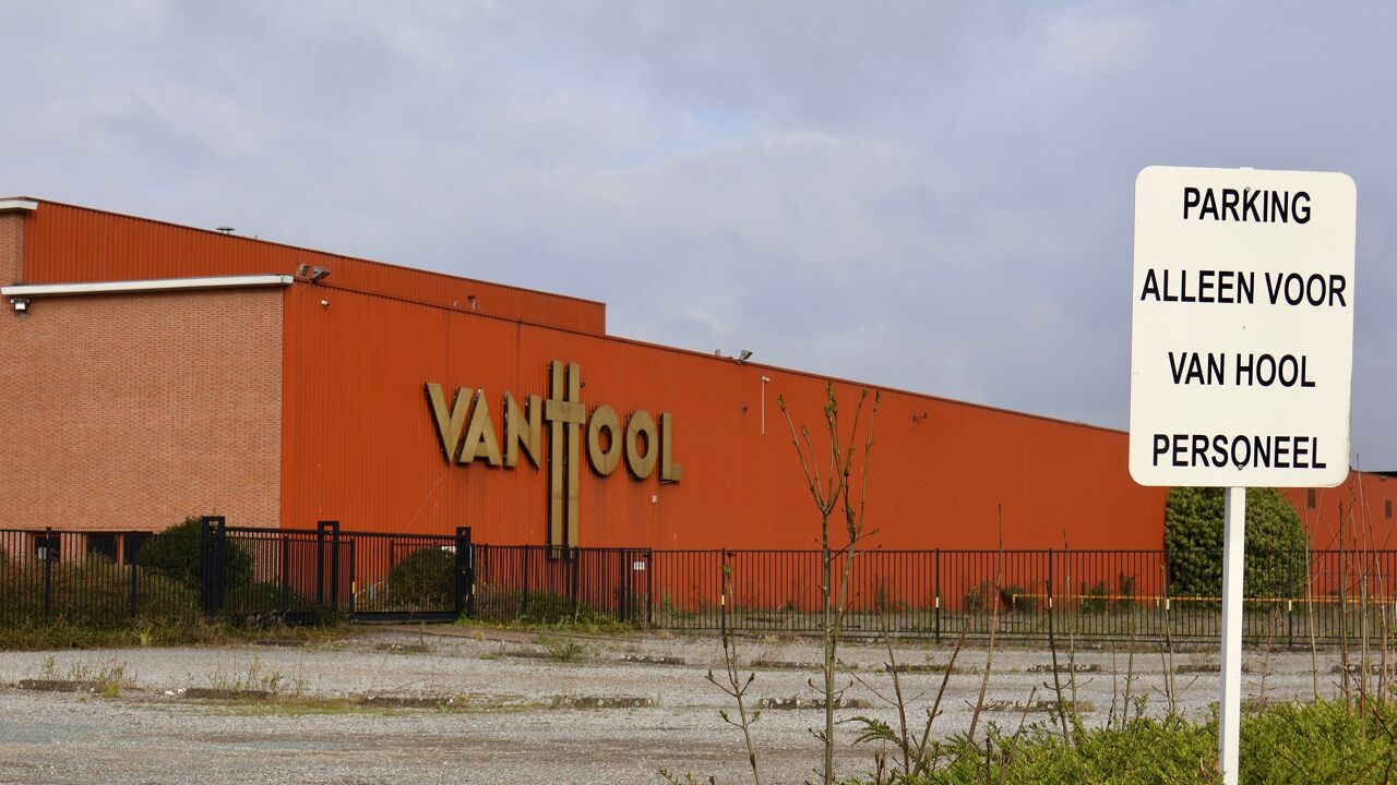 Twee jaar na faillissement leeft Van Hool nog steeds voort in Koningshooikt: "Belangrijk stuk van onze identiteit is weg"