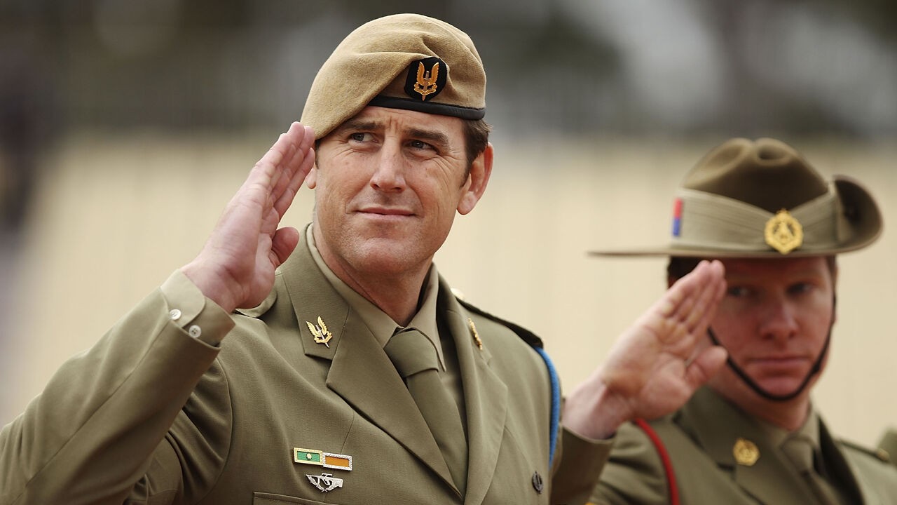 Nationale held beschuldigd van oorlogsmisdaden: hoe Australische soldaat Ben Roberts-Smith van zijn voetstuk viel