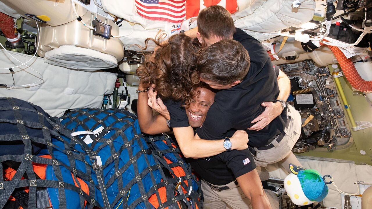 Laatste volledige dag in de ruimte begonnen voor Artemis II-astronauten